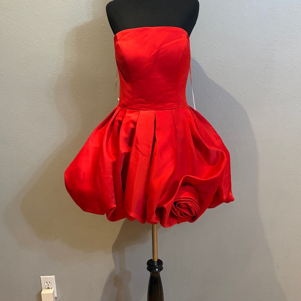 Mac Duggal Red Strapless Mini Dress With Rose Ruffle Detail NWT 20705 - Picture 8 of 16